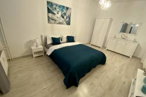 Apartament White