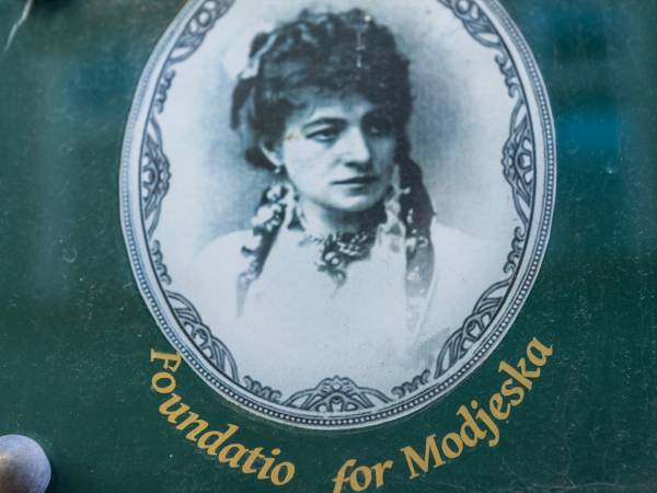 Salon Heleny Modrzejewskiej Salon Heleny Modrzejewskiej
