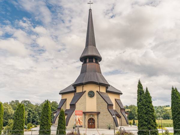 Kościół pw. św. Jana Pawła II w Słopnicach