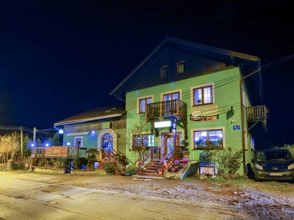 Zajazd Karłów Restauracja &Pokoje Gościnne Zajazd Karłów Restauracja &Pokoje Gościnne