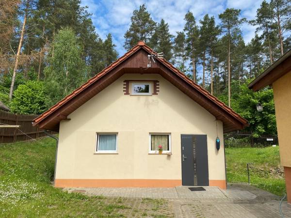 Willa NaviOne 60m2 dla 8 os. położona nad dwoma jez. koło Mikołajek Willa NaviOne 60m2 dla 8 os. położona nad dwoma jez. koło Mikołajek