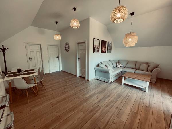 Apartament Biesiadny dwór