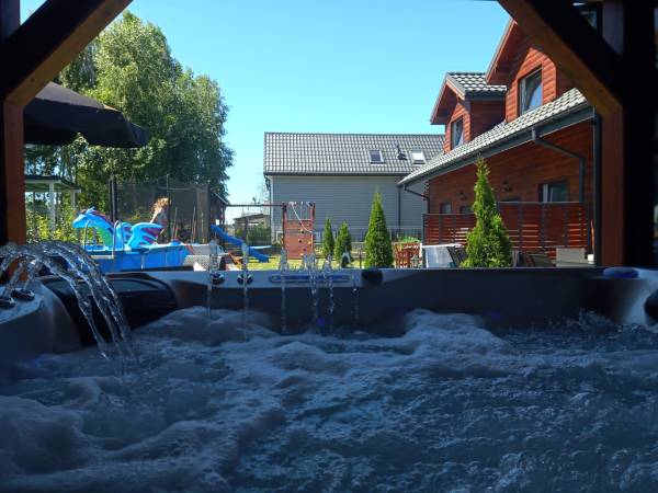 Redwood Domki Apartamentowe
