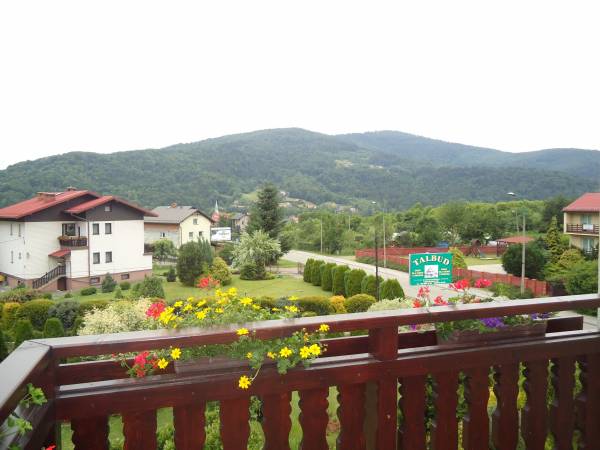 widok z balkonu góra Czupel