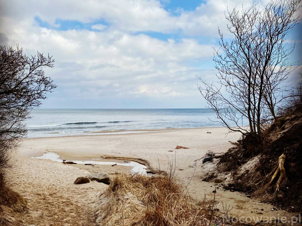 Piękny czerwiec nad morzem bez tłumów