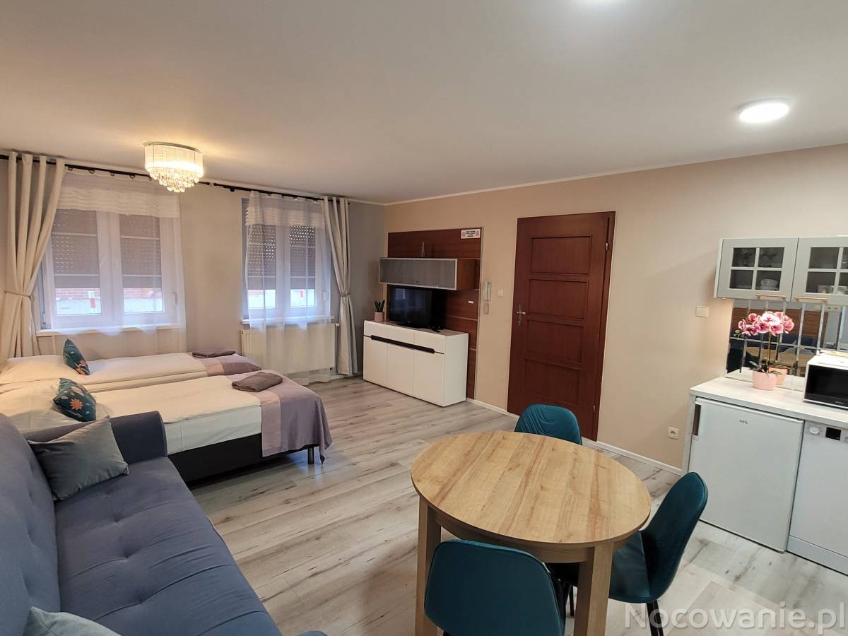 NOCLEGI NA PLACU SłOWIAŃSKIM