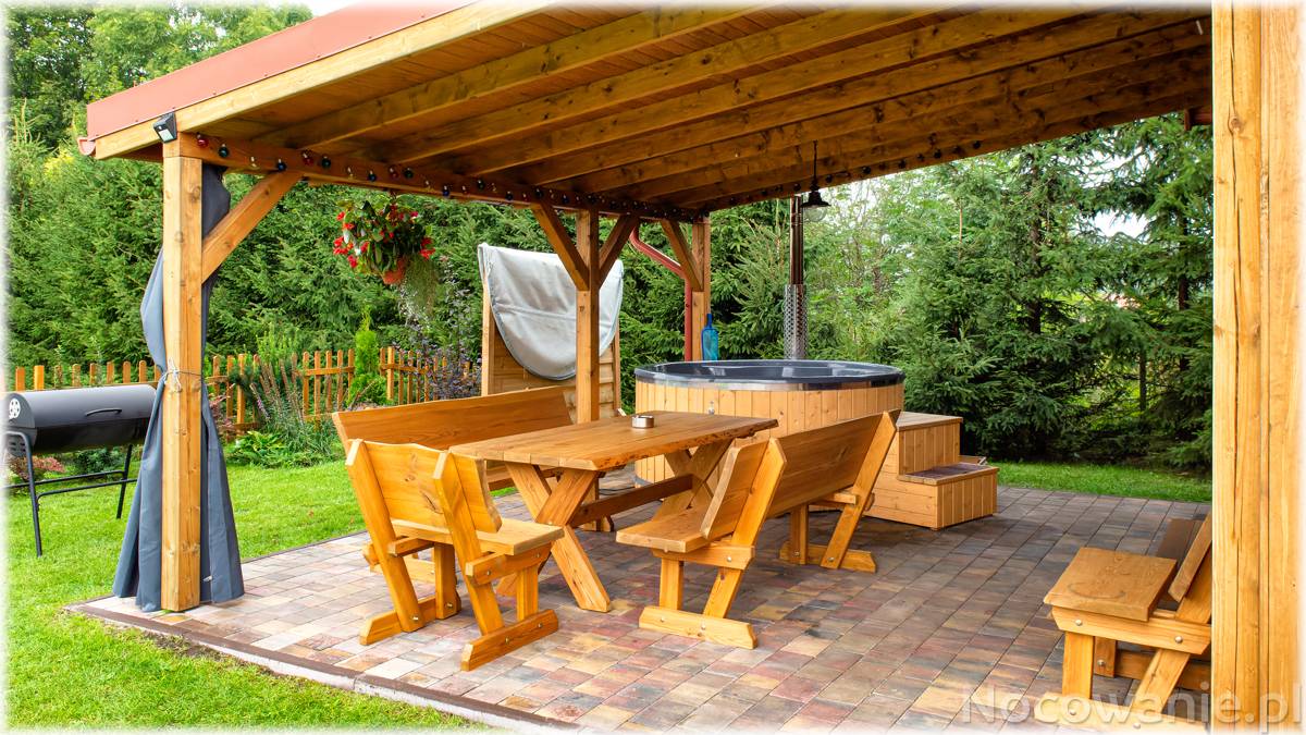 Domki drewniane z baliami - jacuzzi, całoroczne