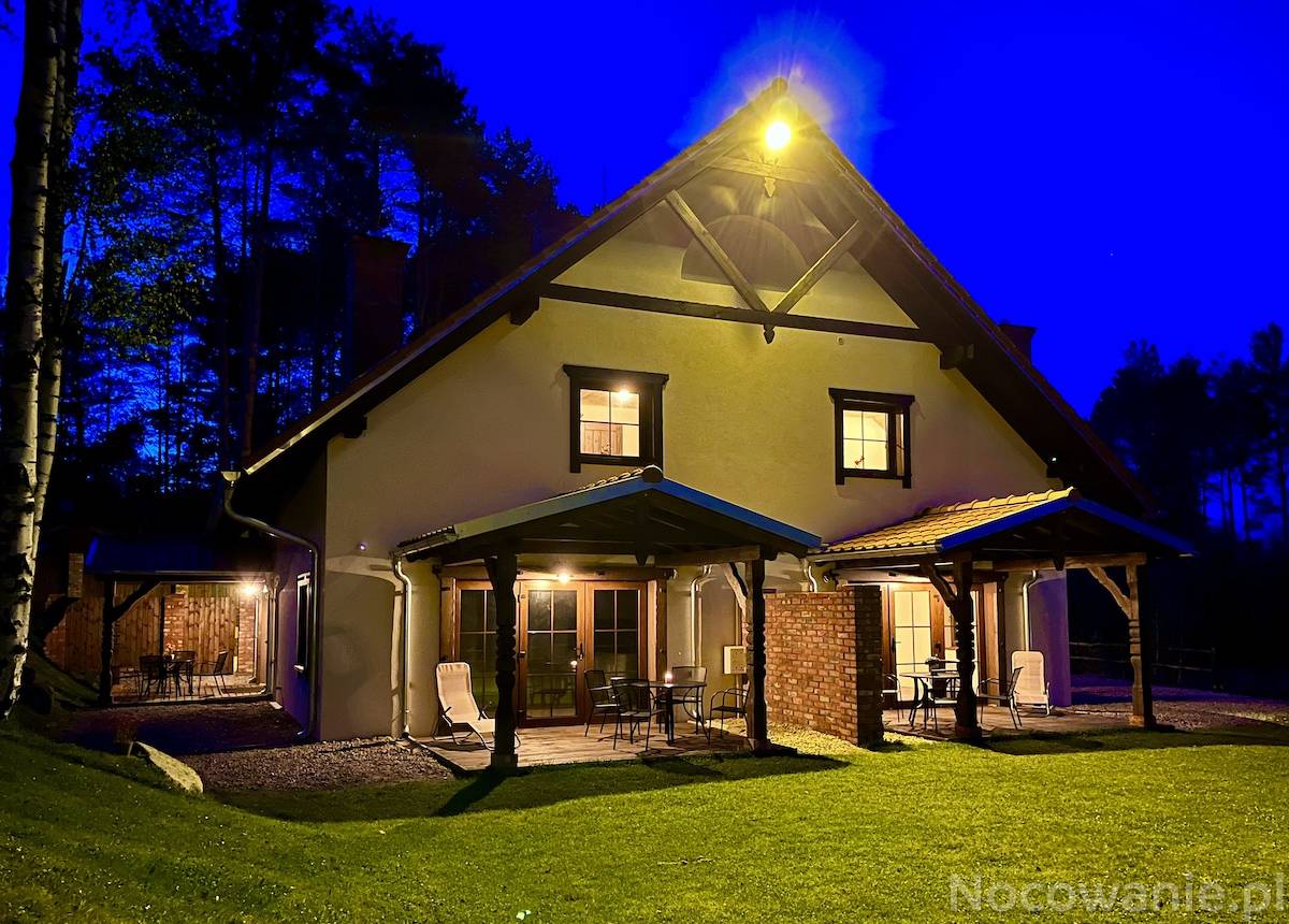 Dworek Wdzydze - Domki i Apartamenty