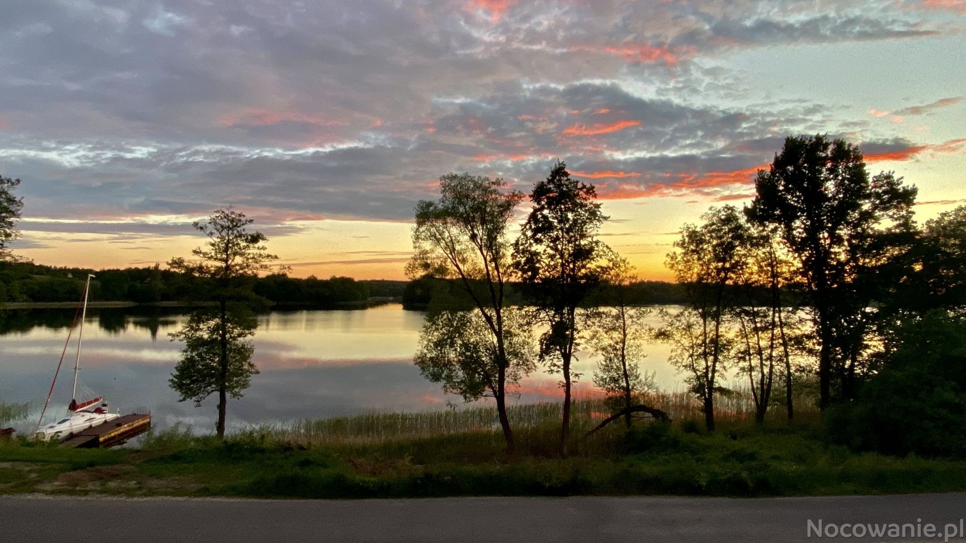 Dom w Kretowinach nad jeziorem Narie