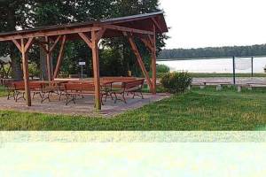 Pokoje pod Świerkami i Pole namiotowe 