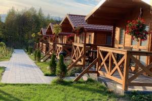 "Zielona Dolina" - Kompleks dla Rodzin z Dziećmi