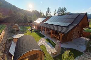 BRATNIA BYSTRE - Domy z bala z jacuzzi i sauna