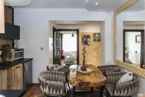 Willa Chwost Pokoje i Apartamenty