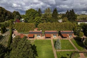 Domek nad jeziorem w Tumianach