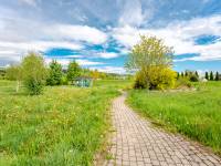 Park z miejscem do grillowania w Jazowsku