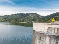 Zapora wodna na Jeziorze Czorsztyńskim