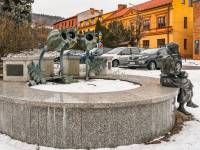 Pomnik hafciarki w Makowie Podhalańskim