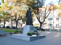 Pomnik księdza Henryka Jankowskiego