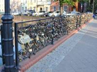 Most Chlebowy (most miłości)