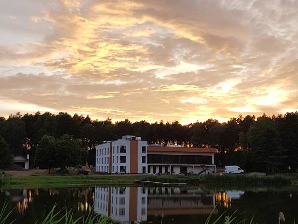 Hotel Odpocznia Resort i Las
