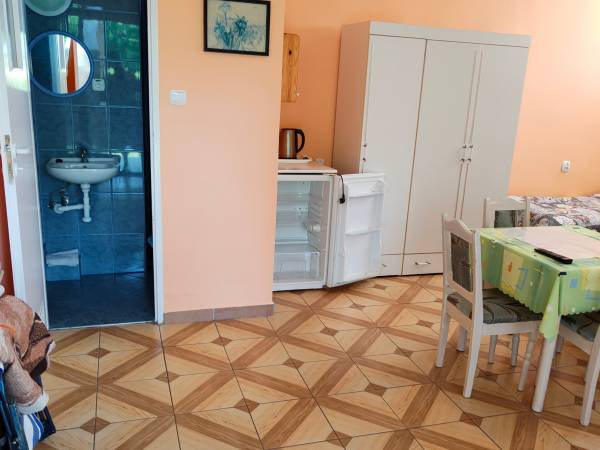 pok. nr 8. (4-5 os. parter)