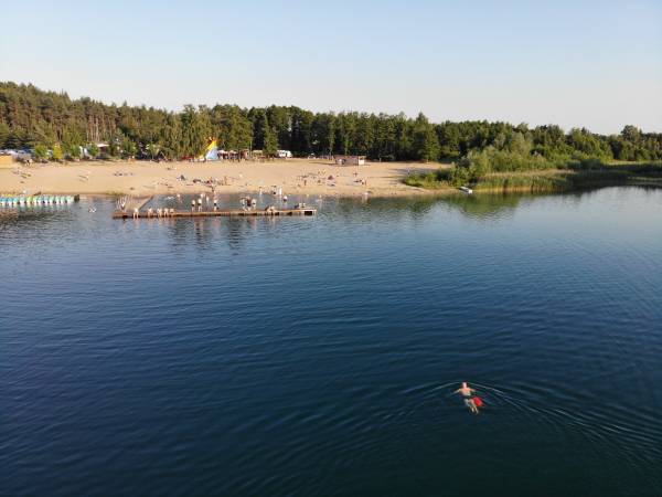 plaża druga strona jeziora (450m wpław)