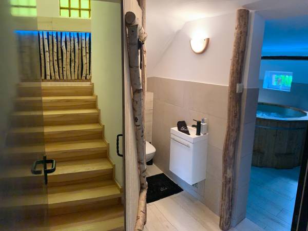 Toaleta nr 3, jacuzzi