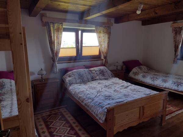 W upalne dni można wypocząć w północnej części domu.