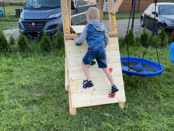 „SŁONECZNY ZAKĄTEK"