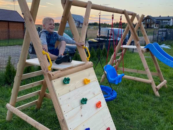 „SŁONECZNY ZAKĄTEK"