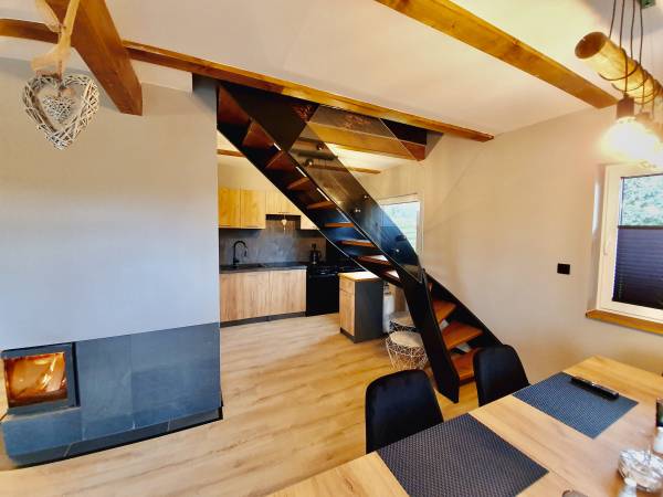 Rajska Chata w górach z Balią