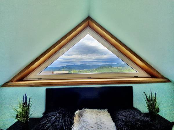 Rajska Chata w górach z Balią