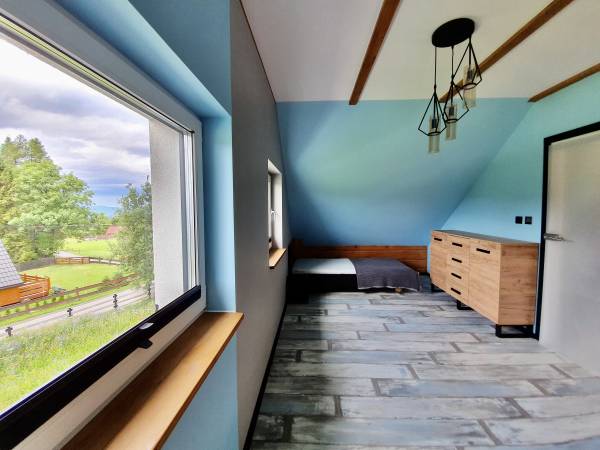 Rajska Chata w górach z Balią