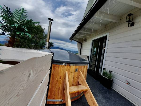 Rajska Chata w górach z Balią