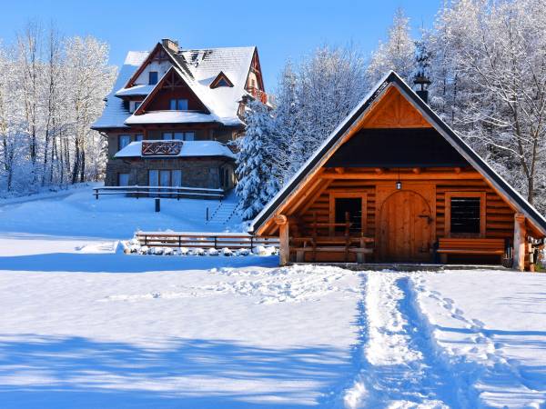 Góralski szałas zimą