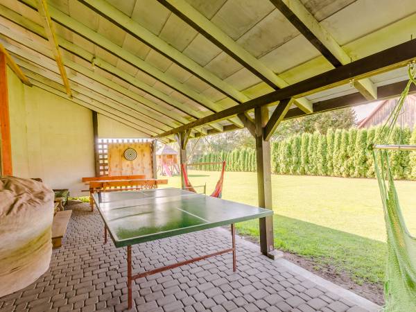 miejsce wypoczynku pod wiatą