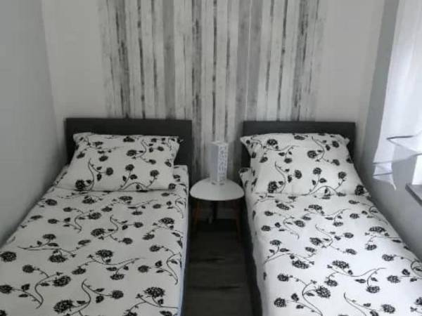 Domki pod katalpami Mikołajki