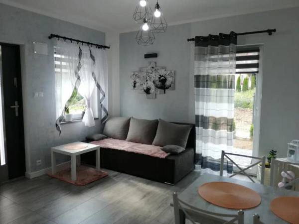 Domki pod katalpami Mikołajki