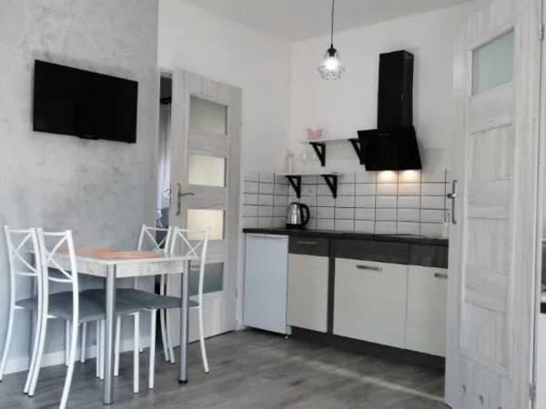 Domki pod katalpami Mikołajki