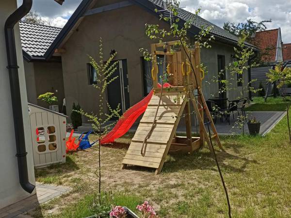 Domki pod katalpami Mikołajki