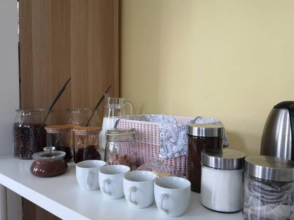 Śniadanie kontynentalne GRATIS- codziennie od 6.00 do 10.00- II piętro