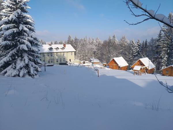 OW NA KOZIEJ HALI i Domki całoroczne 