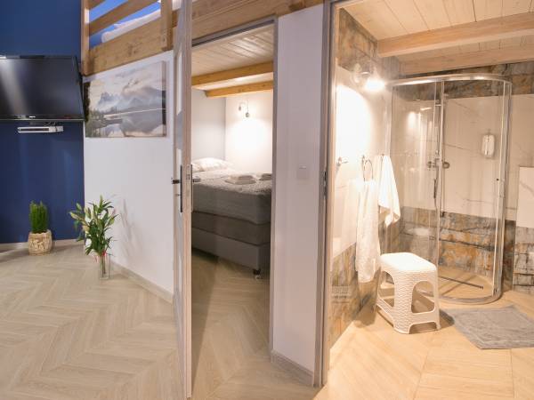 Plazowa 11-Pokoje Gościnne& Pub