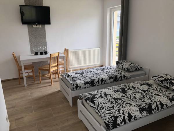 NIEZAPOMINAJEK 7 - POKOJE GOŚCINNE w LEGNICY