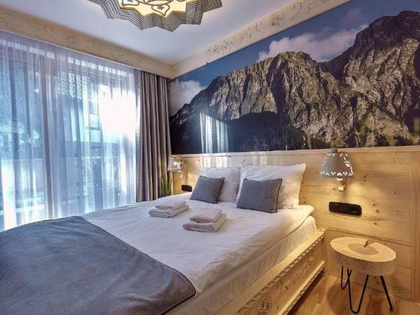 Tatra Square Apartments