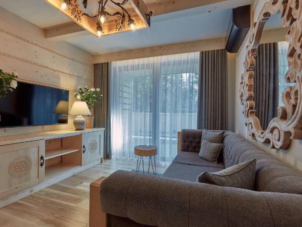 Tatra Square Apartments