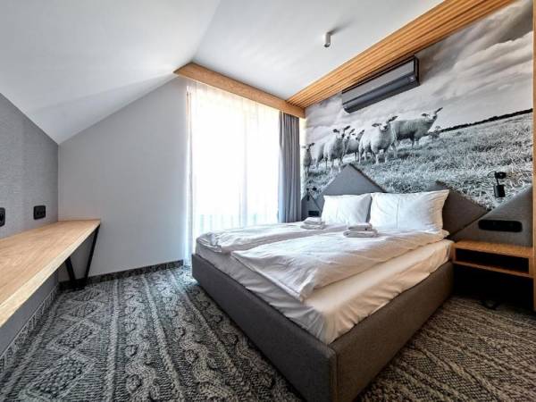 Tatra Square Apartments