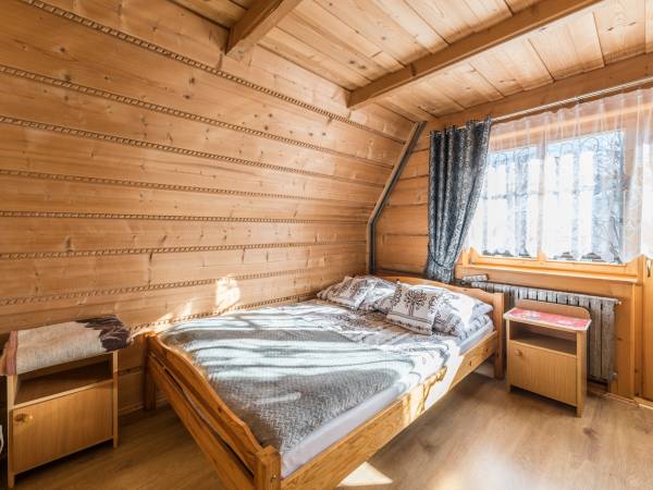 Pokój nr 3 z TV, łazienka i balkonem