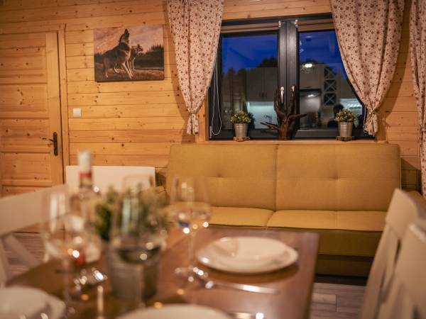 Chaty Skwirutowe Wzgórze - Domki Całoroczne 