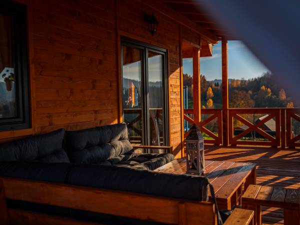 Chaty Skwirutowe Wzgórze - Domki Całoroczne 